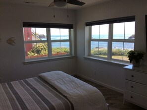 3 bedrooms, iron/ironing board, travel cot, free WiFi