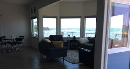 Seaside Vacation Rental Fantastic Ocean and Battery Point light House veiws