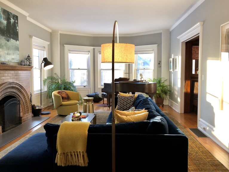 Mansion-on-the-hill Elegance Close To All The Hudson Valley Has To Offer. - Kingston, NY