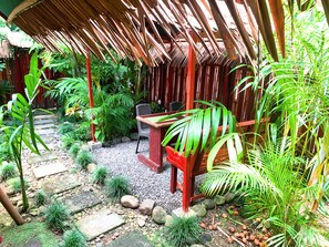 Biệt thự, 2 phòng ngủ, sân hiên, quang cảnh vườn | Vườn