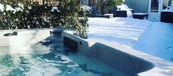 Rustig gelegen Huis met grote tuin privacy Jacuzzi