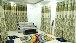 4 bedrooms, iron/ironing board, bed sheets - Excellent Property With Exellent Amenities You Would Love To Live In (Rishikesh)