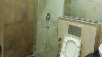 Apartment, 3 Bedrooms, Balcony, Mountain View | Bathroom | Hair dryer, towels
