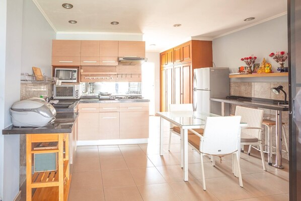 Condo, 1 Bedroom, Smoking | Private kitchen | Coffee/tea maker