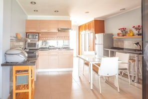 Condo, 1 Bedroom, Smoking | Private kitchen | Coffee/tea maker - 1 Bedroom 716 High Floor Seaview (Pattaya)