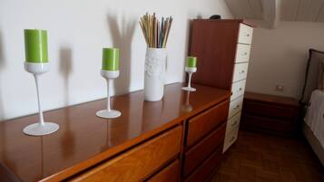 Casa, 2 habitaciones, terraza, vistas al jardín | 2 dormitorios y cuna de viaje