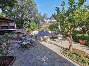 Outdoor dining - Vacation home La Suscella with garden (Torchiara)