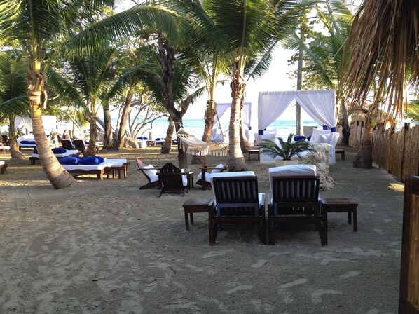 Apartment, 1 Bedroom, Smoking, Balcony | Beach