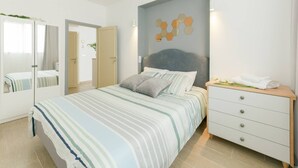 2 habitaciones, tabla de planchar con plancha y wifi gratis 