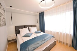 2 bedrooms, iron/ironing board - Twin III - One Bedroom - 4 Guests - Cismigiu Gardens (Bucharest)