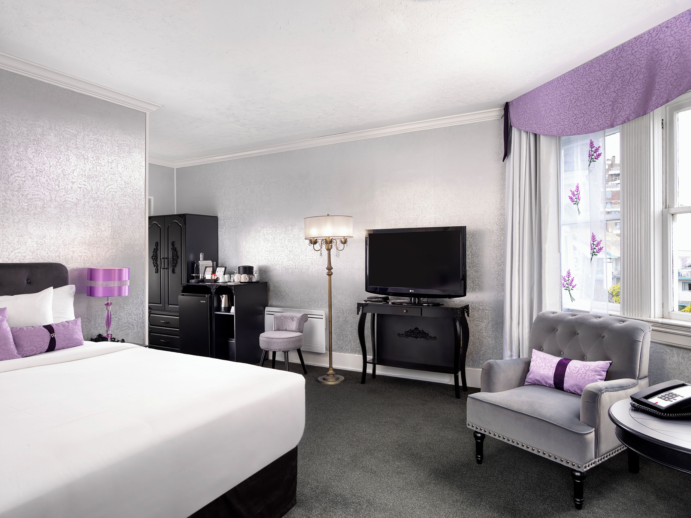 尊榮客房 | 高級寢具、獨特裝潢、布置獨特、遮光布/窗簾