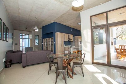 Helio Place
