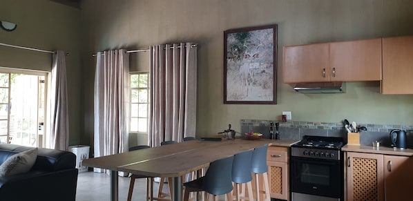 Luxury House, 3 Bedrooms | Private kitchen