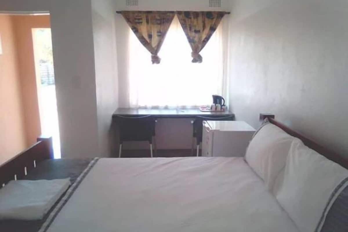 Executive Suite, 1 Bedroom | Free WiFi