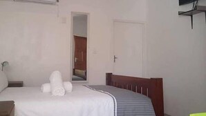 Executive Suite, 1 Bedroom | WiFi (free) - Magamba Hills Lodge (Kazungula)