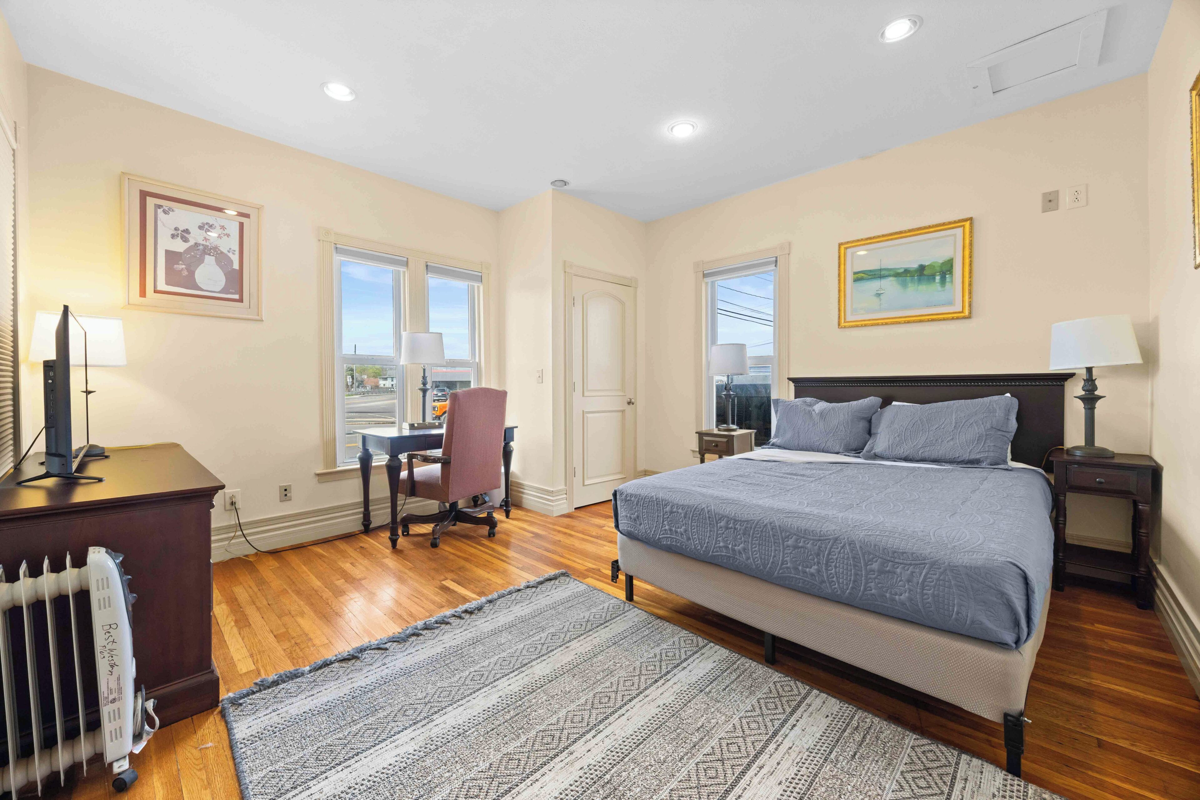 4 chambres, fer et planche à repasser, Wi-Fi gratuit, draps fournis