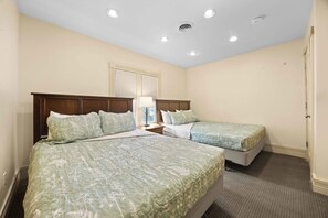 4 bedrooms, iron/ironing board, free WiFi, bed sheets
