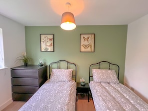 Basic Apartment, Private Bathroom, City View (Flat 9) | 2 bedrooms - Horizon Apartments (Southampton)