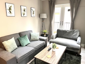 Lägenhet Basic - eget badrum (Flat 10) | Lounge
