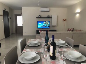Appartement, 2 chambres, fumeur, balcon | Coin séjour