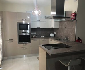 Departamento, 2 habitaciones, para fumadores, balcón | Interior