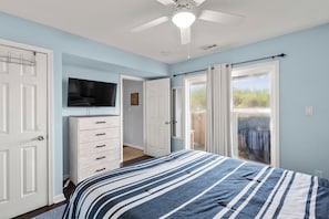 5 bedrooms, iron/ironing board, WiFi, bed sheets