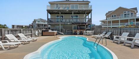 Een verwarmd zwembad