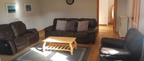 Casa | Área de sala de estar | Chimenea y reproductor de DVD