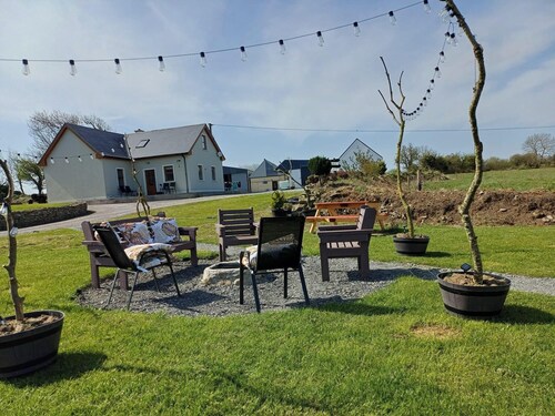 Murphy's Irish Farmhouse Near Ballybunion