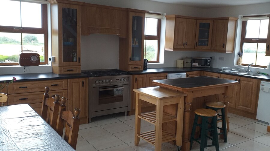 Murphy's Irish Farmhouse Near Ballybunion