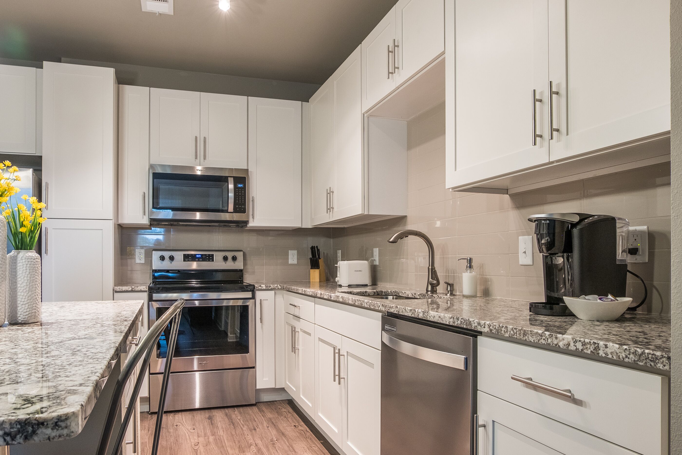 Apartment, 2 Bedrooms, Kitchen | Private kitchen | Oven, stovetop, dishwasher, coffee/tea maker