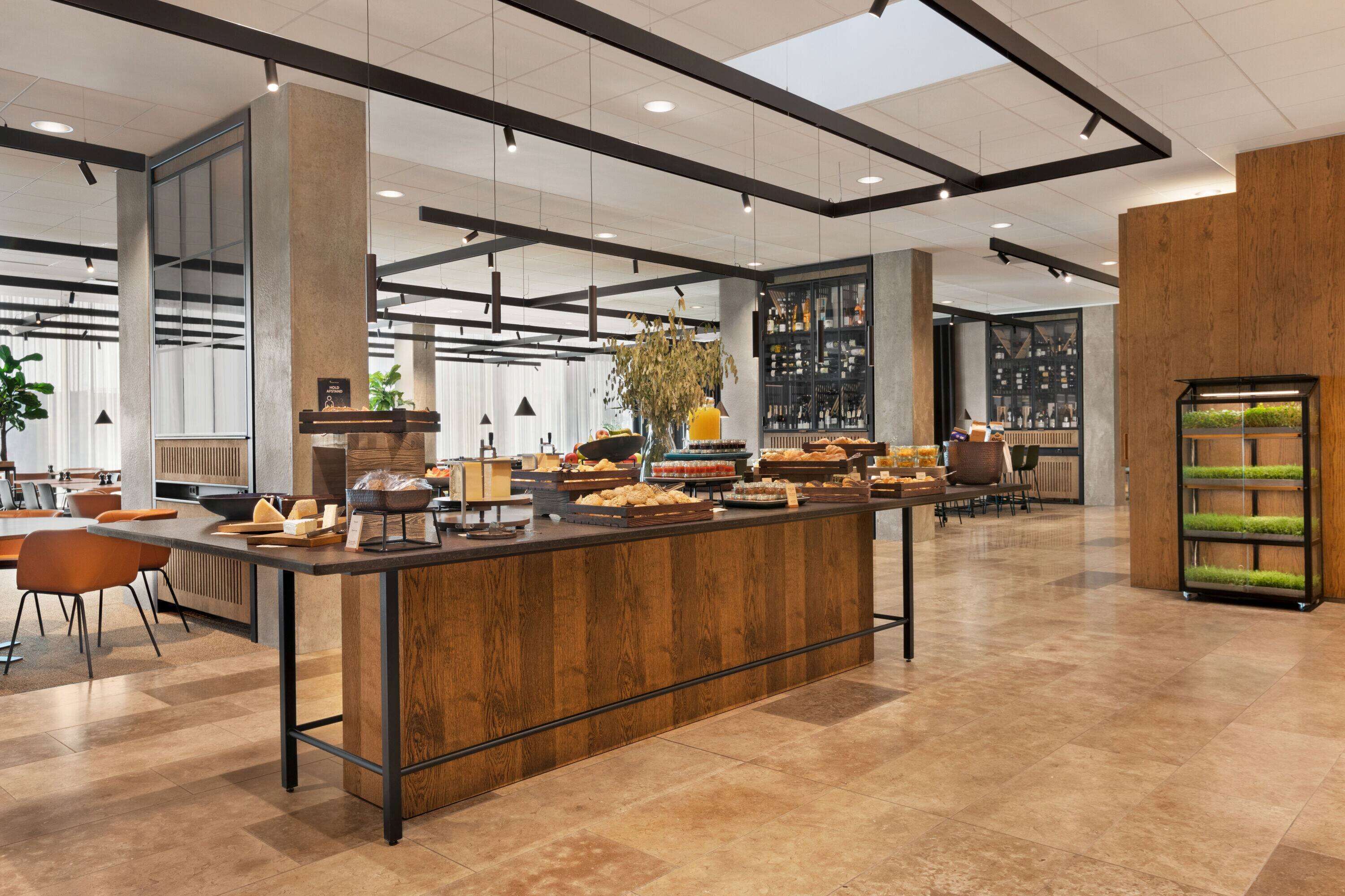 Päivittäinen buffetaamiainen (195 DKK per henkilö)