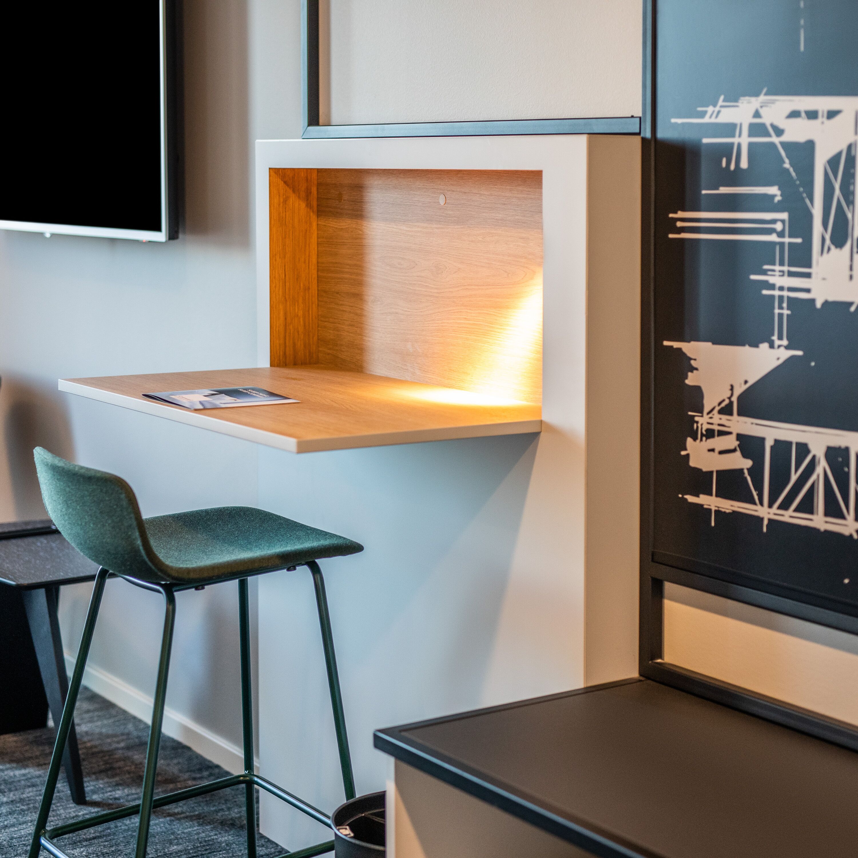 superior room, 1 double bed | 1 bedroom, hypo-allergenic bedding, in-room safe, desk