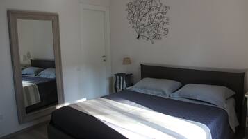 Apartment, 1 Bedroom, Refrigerator | 1 bedroom