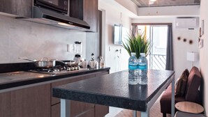 Private kitchen - Departamento Centro, 2hab, 1 sofácama, 2 baños by Mty. Living T402 (Monterrey)