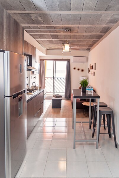 Departamento Centro, 2hab, 1 sofácama, 2 baños by Mty. Living T402