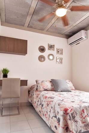 Apartment, 2 Bedrooms | 2 bedrooms, bed sheets - Departamento Centro, 2hab, 1 sofácama, 2 baños by Mty. Living T402 (Monterrey)