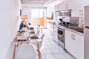 Apartment, 2 Bedrooms | Private kitchen