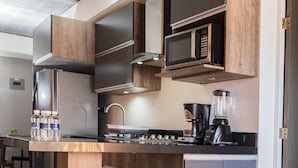 Apartment, 2 Bedrooms | Private kitchen | Coffee/tea maker, full-size fridge, microwave, stovetop - Moderno y cómodo cerca de Fundidora 2BD, 2BTH by Mty. Living T602 (Monterrey)