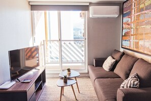 Apartment, 2 Bedrooms | Living area