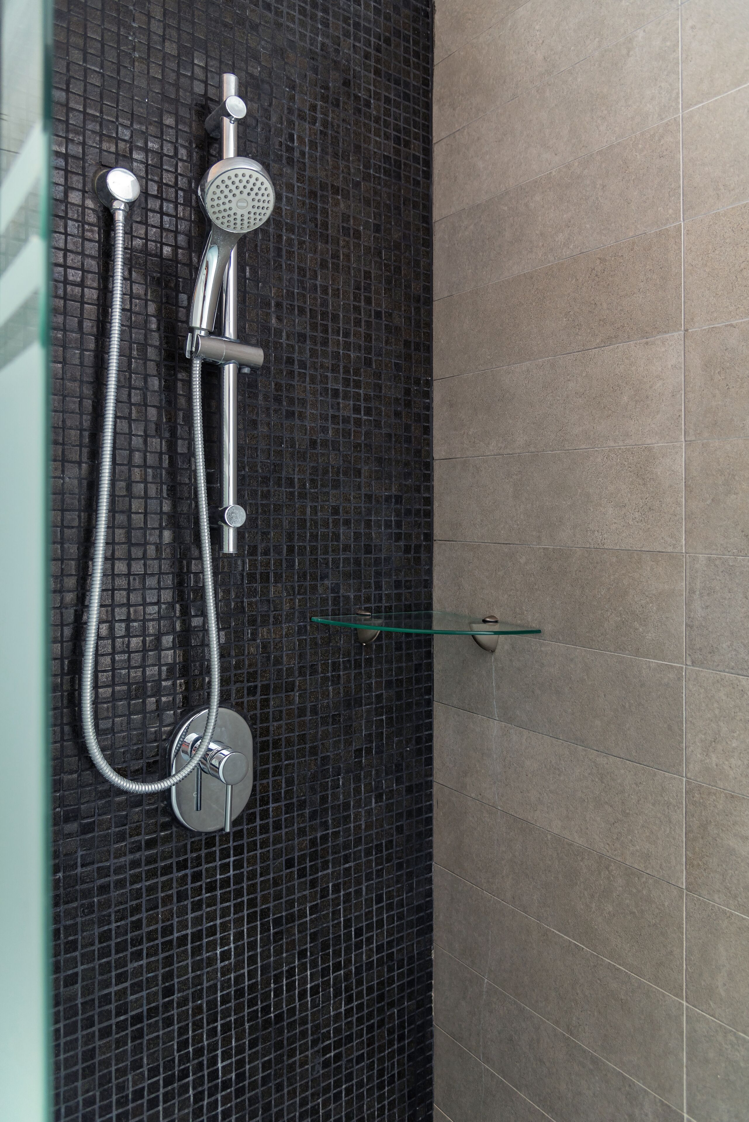 Apartment, 2 Bedrooms | Bathroom shower