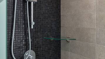 Apartment, 2 Bedrooms | Bathroom shower