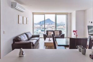 Apartment, 2 Schlafzimmer | Wohnbereich