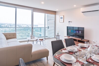 Modern Apartment, Park, Pool, Gym, Foundry & Center - 1KSB, 4SB, 2 BTH by Mty