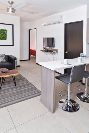 Interior detail - Cómodo y seguro depto. Cerca de Centro de Monterrey y Santa Lucía by Mty. Living S21503 (Monterrey)