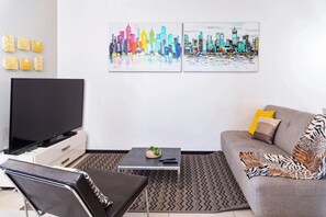 Apartment, 2 Bedrooms | Living area