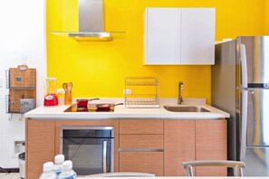 Apartment, 2 Bedrooms | Private kitchen