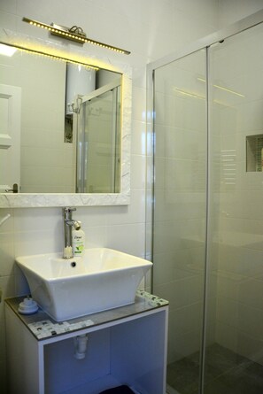 Slippers, soap, shampoo - Salon 5 Zemun , Belgrade (Belgrade)