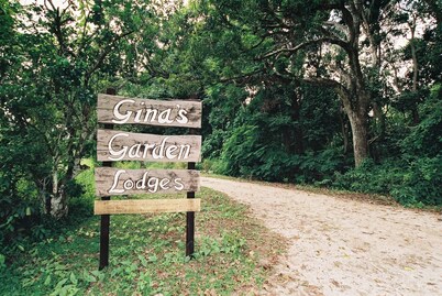 Ginas Garden Lodges, Aitutaki - 4 Self c