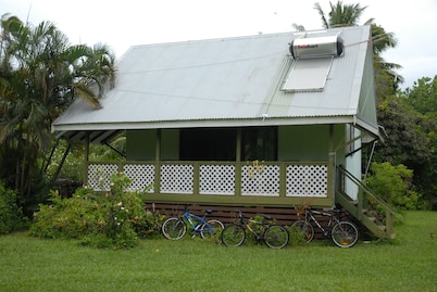 Ginas Garden Lodges, Aitutaki - 4 Self c